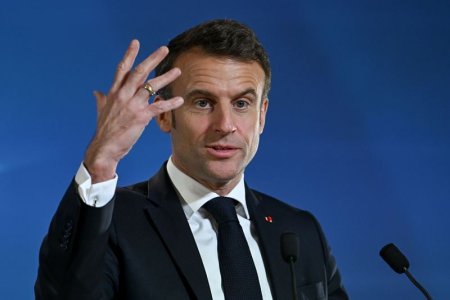 Emmanuel Macron a cerut industriei militare franceze sa treaca la modul de economie de razboi