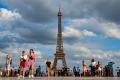 Turnul Eiffel, vizitat anul trecut de mai multi turisti decat inaintea pandemiei COVID