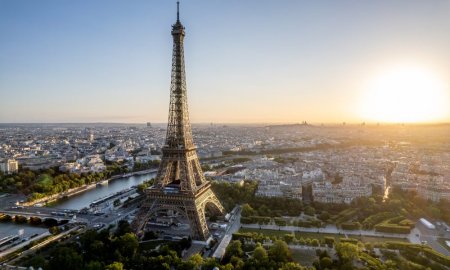 Turnul Eiffel a fost vizitat in 2023 de mai multi turisti decat inainte de COVID-19