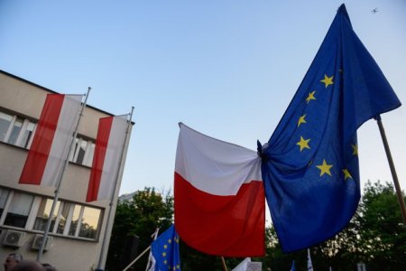 Polonia este pe cale sa deblocheze fonduri europene in valoare de 76 de miliarde de euro
