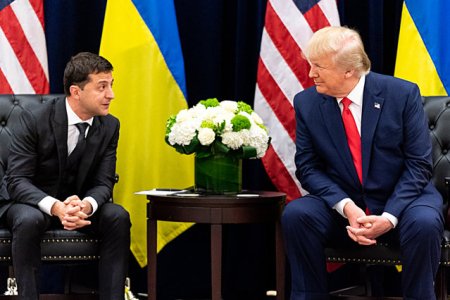 Zelenski afirma ca retorica lui Trump despre razboiul dintre Ucraina si Rusia este foarte periculoasa