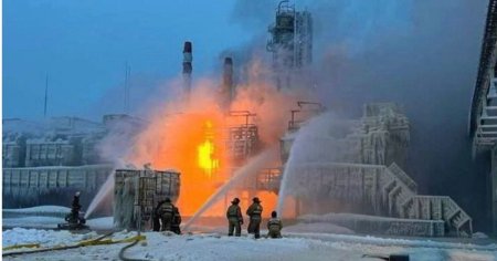 Rusia. Incendiu la un terminal de gaze lichefiate din Marea Baltica