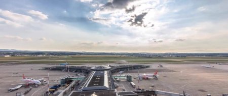Surse: 'EuroAirport, inchis din cauza unei amenintari cu bomba'