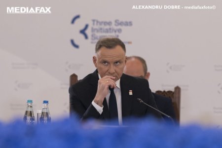 Presedintele Poloniei critica executivul UE pentru blocarea fondurilor europene