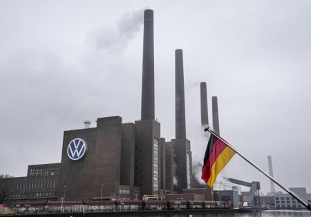 Industria auto germana, cea mai mare din Europa, se lupta pentru supravietuire