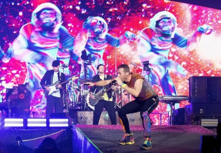 Val de critici in Filipine, dupa ce presedintele tarii a folosit elicopterul prezidential pentru a merge la un concert al trupei Coldplay