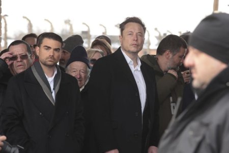 Elon Musk a vizitat lagarul de exterminare de la <span style='background:#EDF514'>AUSCHWITZ</span>