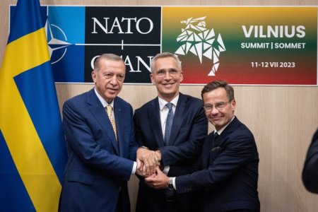 Parlamentul turc dezbate marti ratificarea aderarii Suediei la NATO - surse