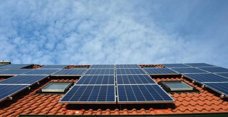 Administratia Fondului pentru Mediu: Aplicatia Programului Casa Verde Fotovoltaice se va debloca marti, la ora 10.00 / Fechet: In cel mai scurt timp, 90.000 de gospodarii din Romania vor beneficia de o factura mai mica pentru curentul electric