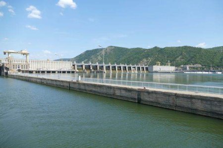 Actionarii Hidroelectrica au dat unda verde preluarii afacerii UCM Resita