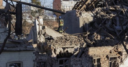Rusii au atacat cu rachete orasele Kiev si Harkiv: mai multi civili raniti, un bloc a fost distrus