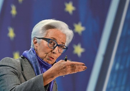 Angajatii nemultumiti si-au spus cuvantul: Christine Lagarde, sefa Bancii Centrale Europene, nu isi face treaba asa cum trebuie. Rezultatele contrasteaza cu notele mari acordate predecesorilor Mario Draghi si Jean-Claude Trichet in studiile anterioare