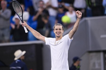 Australian Open: Zverev il elimina pe Alcaraz si il va intalni pe Medvedev in semifinala