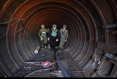 O ostatica israeliana eliberata spune ca s-a intalnit cu un lider Hamas intr-un tunel