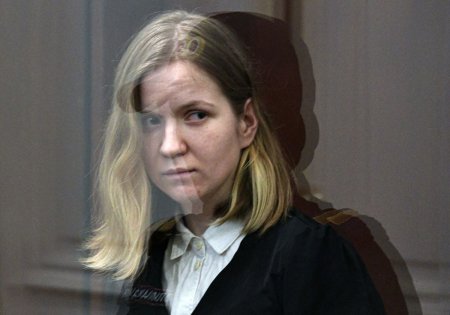 Daria Trepova, tanara acuzata ca a livrat bomba carel-a ucis pe <span style='background:#EDF514'>BLOGGER</span>ul militar Vladlen Tatarski, a fost condamnata la 27 de ani de inchisoare