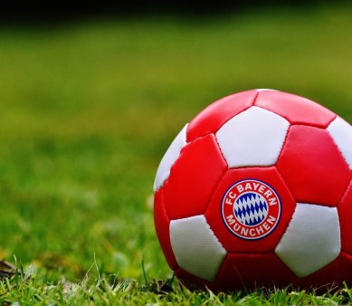 Bayern Munchen: Dayot Upamecano va fi indisponibil mai multe saptamani