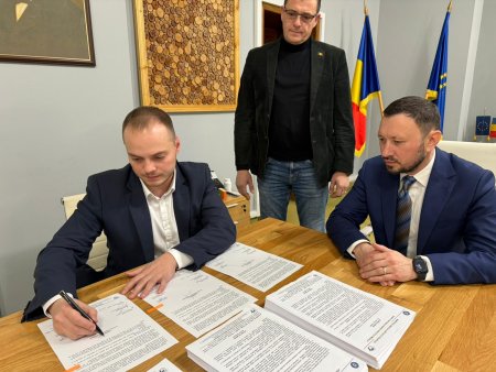 Agentia Nationala pentru Protectia Mediului anunta semnarea Acordului de Mediu pentru proiectul Reabilitarea liniei de cale ferata Focsani-Roman / Proiectul traverseaza 29 de unitati administrativ-teritoriale din trei judete