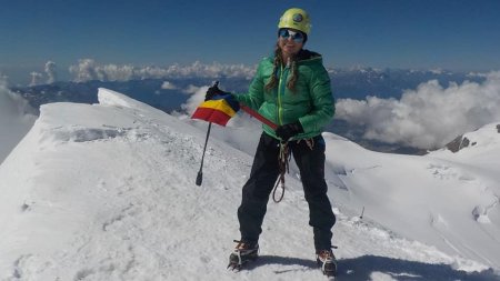Alpinista Mihaela Gabi <span style='background:#EDF514'>IANOSI</span> a murit pe cel mai inalt varf din cele doua Americi, imediat dupa ajunsese pe Aconcagua. Romanca avea 56 de ani