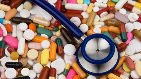 Lista cu antibioticele care pot fi cumparate din farmacii fara <span style='background:#EDF514'>PRESCRIPTIE</span>