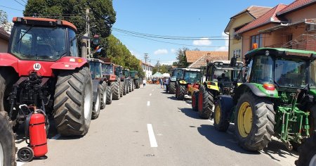 Comuna din Romania cu cele mai multe tractoare. Specialistii RAR vor verifica peste 600 de utilaje agricole