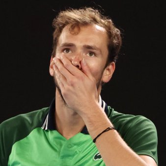 Ce revenire de sezantie! <span style='background:#EDF514'>DANIIL</span> Medvedev l-a intors pe Alexander Zverev de la 2-0 la seturi pentru a treia finala din cariera la Australian Open