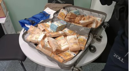Un pensionar din Ucraina a fost prins pe aeroportul din Munchen cu 455.000 de euro in bagajul de mana  