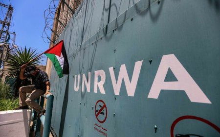 Numeroase tari suspenda temporar finantarea UNRWA, dupa ce Israelul acuza 12 membri de implicare in atacul de la 7 octombrie