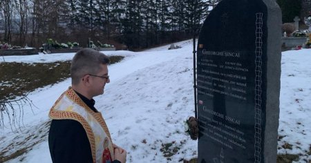 Episcopul Cristian Crisan s-a recules la monumentul carturarului Gheorghe Sincai din Slovacia