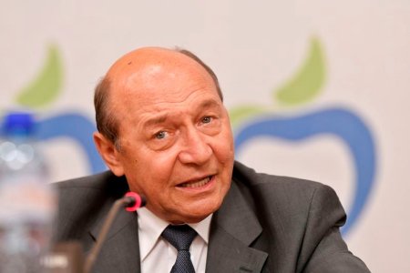 Traian Basescu, internat la Spitalul Militar din Bucuresti. Starea de sanatate a fostului presedinte