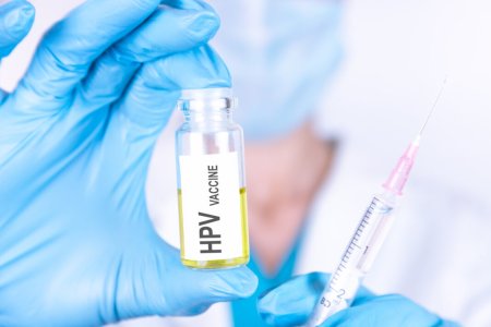 Solutii contra cancerului de col uterin: Testare. Screening. Vaccinare anti-HPV