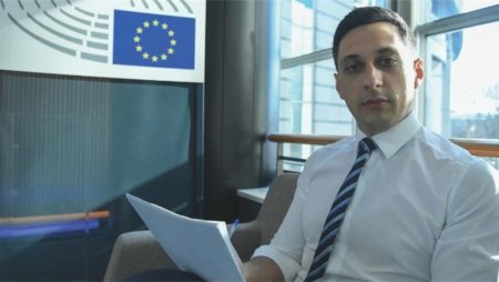Conflict in USR: Europarlamentarul Vlad Gheorghe sustine ca este suspendat ilegal, acuzand ca ii este incalcat un drept statutar