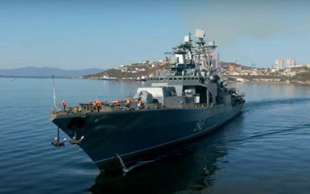 O nava de razboi a Rusiei a efectuat un exercitiu antisubmarin in Marea Chinei de Sud