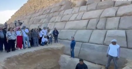 Scandal in Egipt dupa ce una dintre piramidele din Giza urmeaza sa fie imbracata in granit. E ca si cum ai incerca sa indrepti Turnul din <span style='background:#EDF514'>PISA</span>