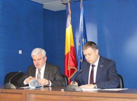 Autoritatea pentru Reforma Feroviara si Alstom au semnat un contract de 150 de milioane de euro pentru livrarea a 16 locomotive electrice Traxx 3 MS cu servicii de mentenanta pentru 20 de ani