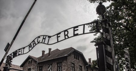 Polonia a declarat ca este inacceptabil ca lagarul de concentrare de la <span style='background:#EDF514'>AUSCHWITZ</span> sa fie numit polonez