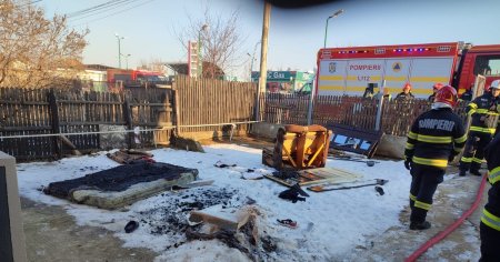 Explozie urmata de incendiu intr-o comuna din Dambovita. Doua persoane au fost ranite