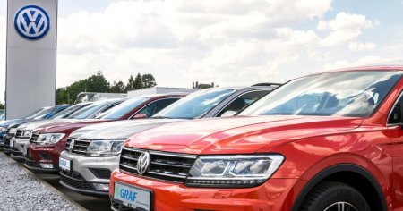 Bloomberg: Volkswagen se alatura <span style='background:#EDF514'>RENAULT</span> si nu mai vinde actiuni la afacerea sa dedicata vehiculelor electrice