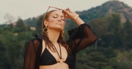 Jennifer Lopez, aproape goala in cel mai recent videoclip al sau. Cum arata artista la 54 de ani | VIDEO