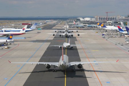 Germania. Peste 1.100 de zboruri vor fi blocate joi din cauza grevelor