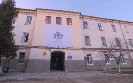 Un grup de artisti din Bucuresti ar putea ramane fara spatiile inchiriate. Proprietarul, statul, vrea mai multi bani