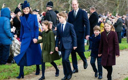 De ce Kate Middleton nu i-a lasat pe Printul George, Printesa <span style='background:#EDF514'>CHARLOTTE</span> si Printul Louis sa o viziteze la spital