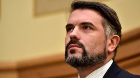 Fost sef al Comisiei Europene in Romania, acuzat de furt in aeroport | Oficialul spune ca totul a fost o greseala