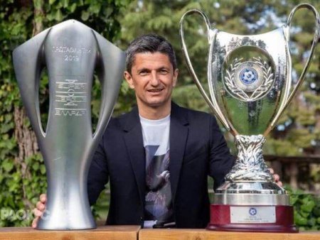<span style='background:#EDF514'>RAZVAN LUCESCU</span> s-a calificat cu PAOK in semifinalele Cupei Greciei