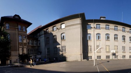 Colegiul National de Informatica Tudor Vianu din Bucuresti, unul dintre castigatorii concursului 10 Biblioteci de nota 10