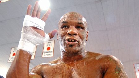La 57 de ani, legendarul pugilist Mike Tyson revine in ring. Va boxa cu luptatorul preferat al lui Putin, intr-o gala in Arabia Saudita