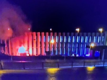 Incendiu urias la <span style='background:#EDF514'>PORTILE DE FIER</span>! VIDEO