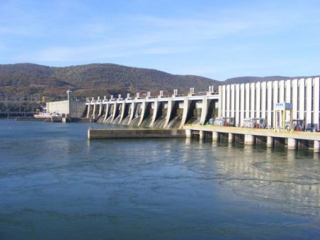 Hidroelectrica, dupa incendiul de la Portile de Fier: Nu a fost afectat sistemului energetic national