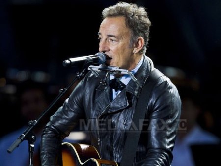 <span style='background:#EDF514'>BRUCE</span> Springsteen se desparte de mama lui cu un videoclipul emotionant. Adele Zerilli a murit la 98 de ani