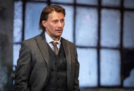 Actorul Marius Manole a ajuns la spital dupa un spectacol la Teatrul National Bucuresti: M-au cusut si acum sunt in regula