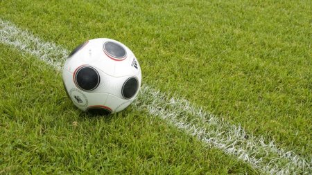 Superliga de fotbal: U Cluj intalneste UTA, iar Univ. Craiova joaca la Sf.Gheorghe